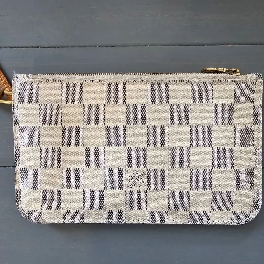 Louis Vuitton leather Neverfull Pochette Damier Azur Small clutch Wristlet